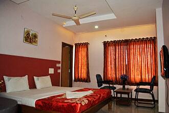 iROOMZ Hotel Ashoka, Gangavathi 2